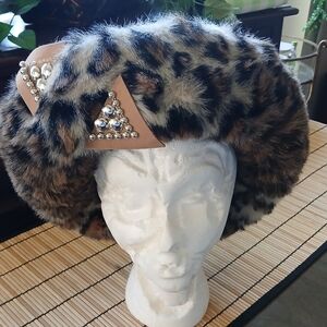 Bucket Hat Leopard Furry Brim Wool Dome One Size